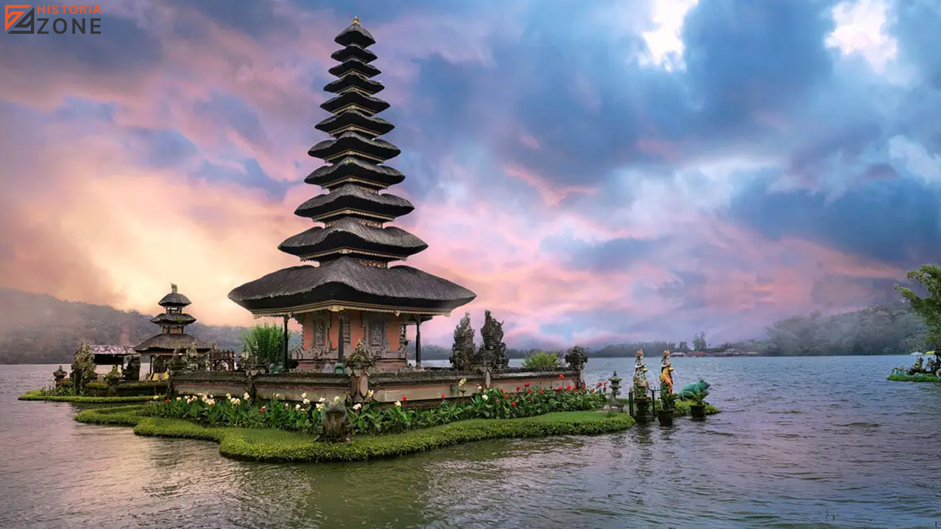 Menyusuri Sejarah dan Keagungan Pura Ulun Danu Beratan di Bali