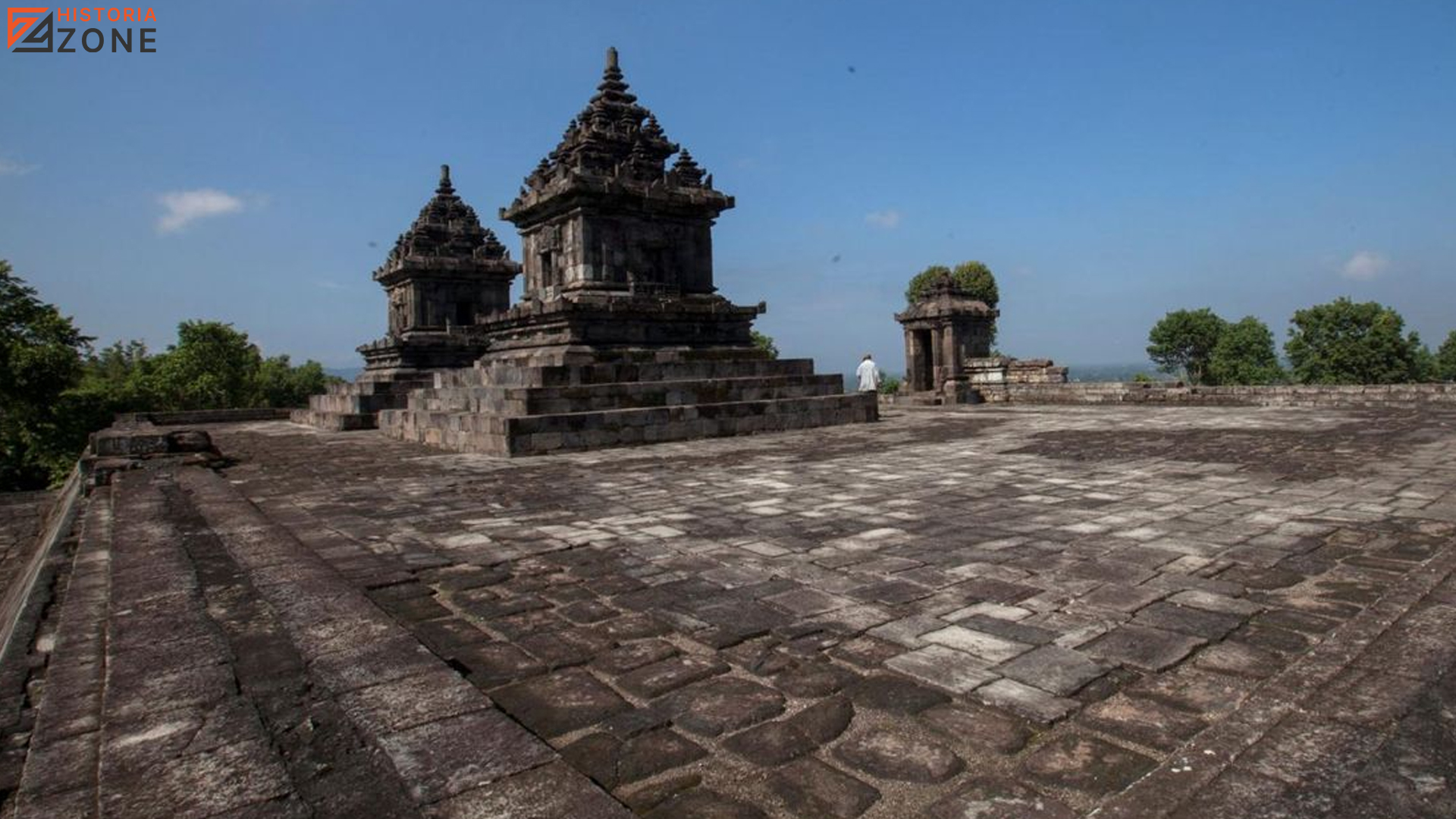 Eksplorasi Candi Barong: Tempat Bersejarah Penuh Makna