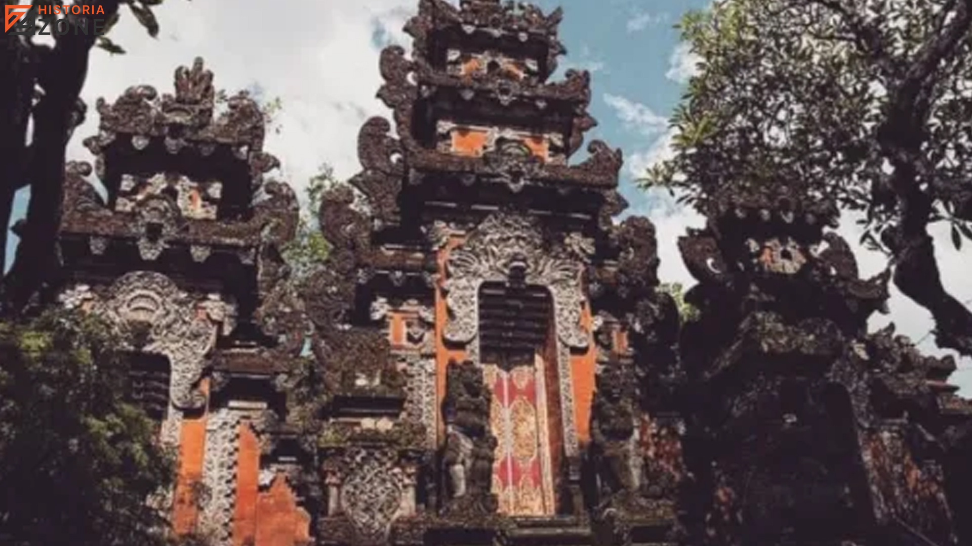 Jejak Raja-Raja Bali: Menyelami Sejarah Puri Agung Peliatan