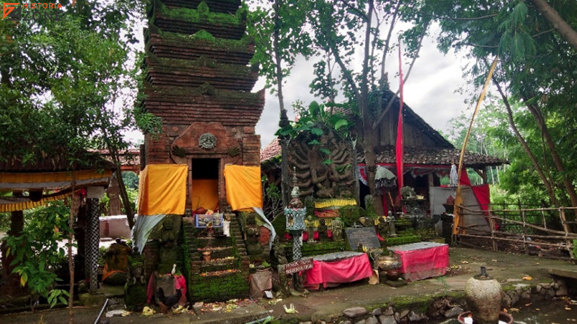 Sejarah Pura Majapahit Trowulan dan 6 Cerita Legendaris