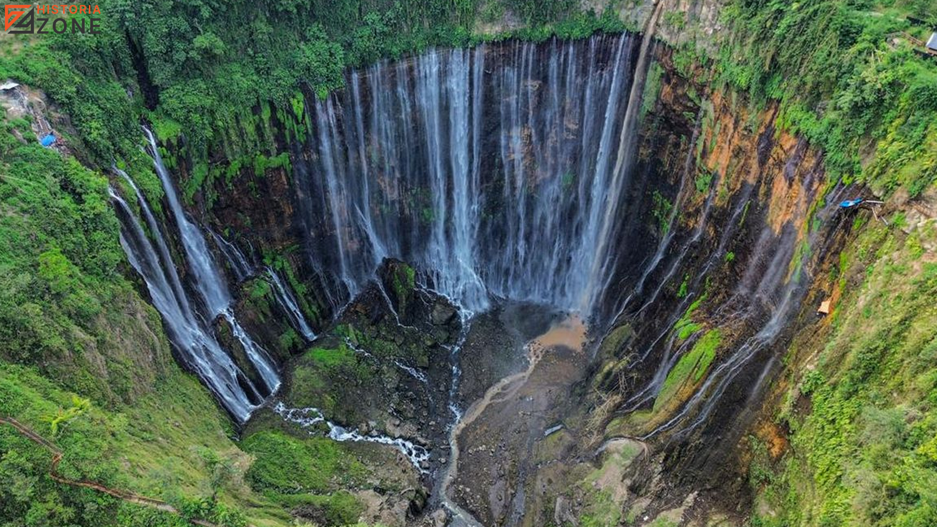 Menguak Jejak Warisan Sejarah di Air Terjun Tumpak Sewu