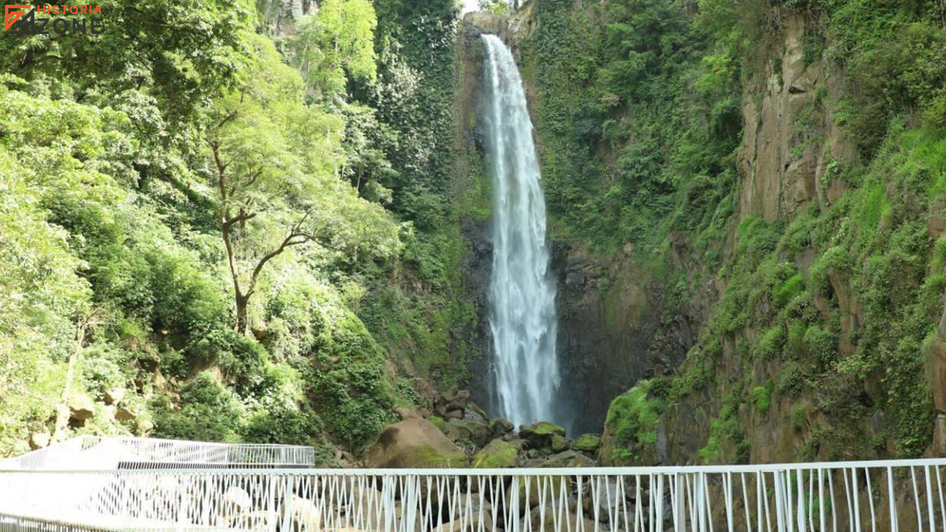 Eksplorasi Air Terjun Bissappu dan 4 Jejak Sejarah Tersembunyi