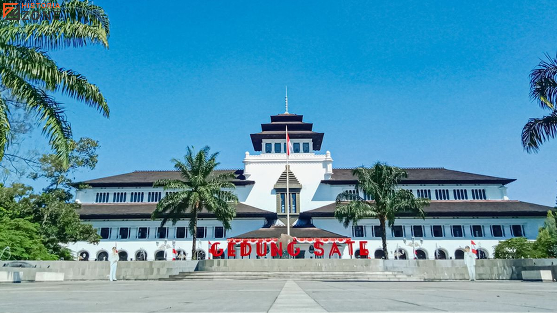 Gedung Sate: Landmark Bersejarah dengan 3 Fungsi Penting