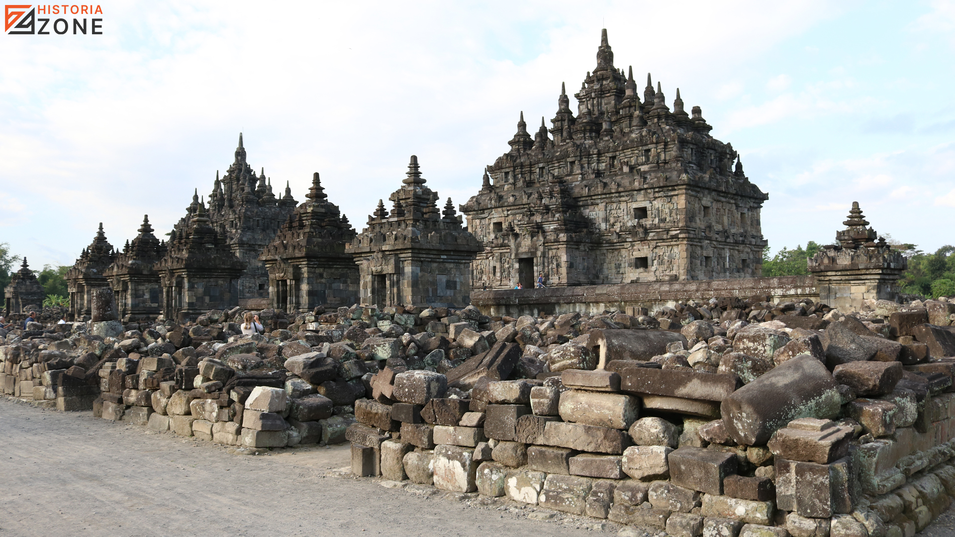 Candi Plaosan Lor Terindah dengan 4 Fakta Sejarah Memikat