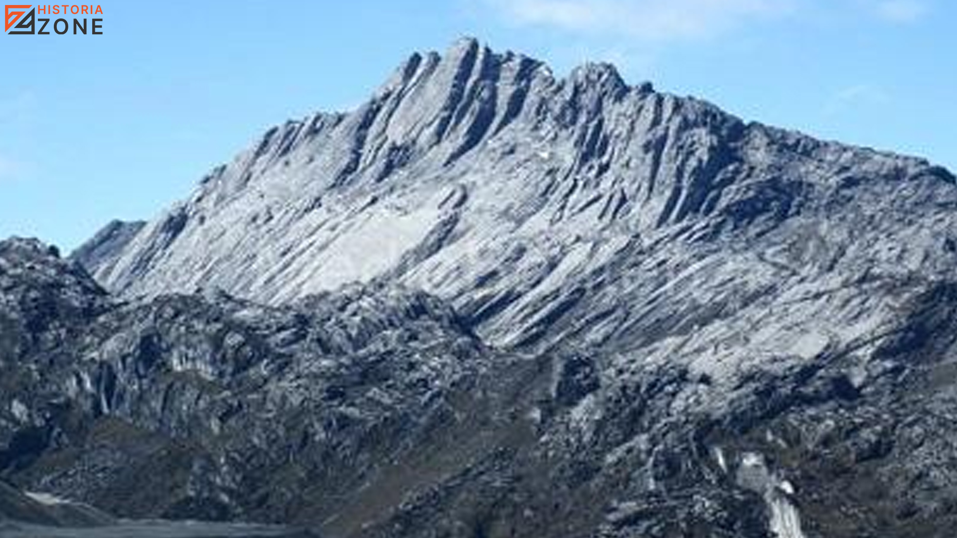 5 Alasan Gunung Carstensz Jadi Tempat Sejarah yang Populer