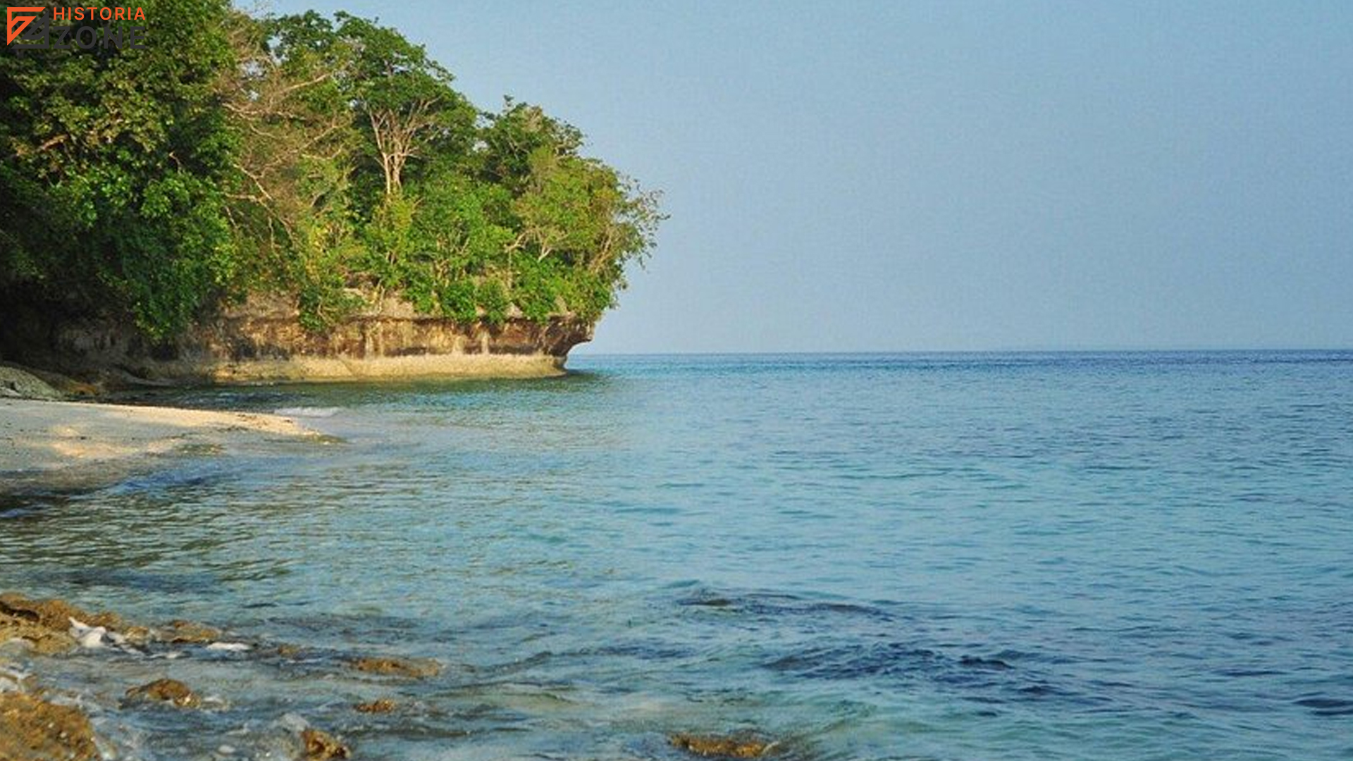 Pantai Bosnik: 5 Aktivitas Unik Sambil Belajar Sejarah Lokal