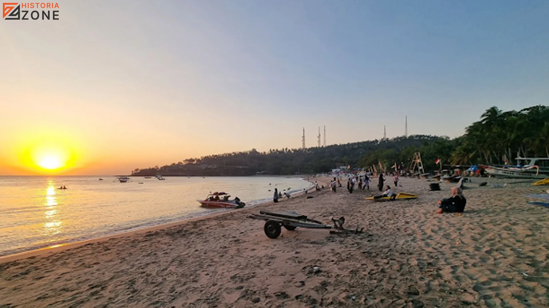 Pantai Senggigi Tawarkan 5 Cerita Sejarah Yang Bikin Lo Terpesona 1 Pantai Senggigi Tawarkan 5 Cerita Sejarah Yang Bikin Lo Terpesona