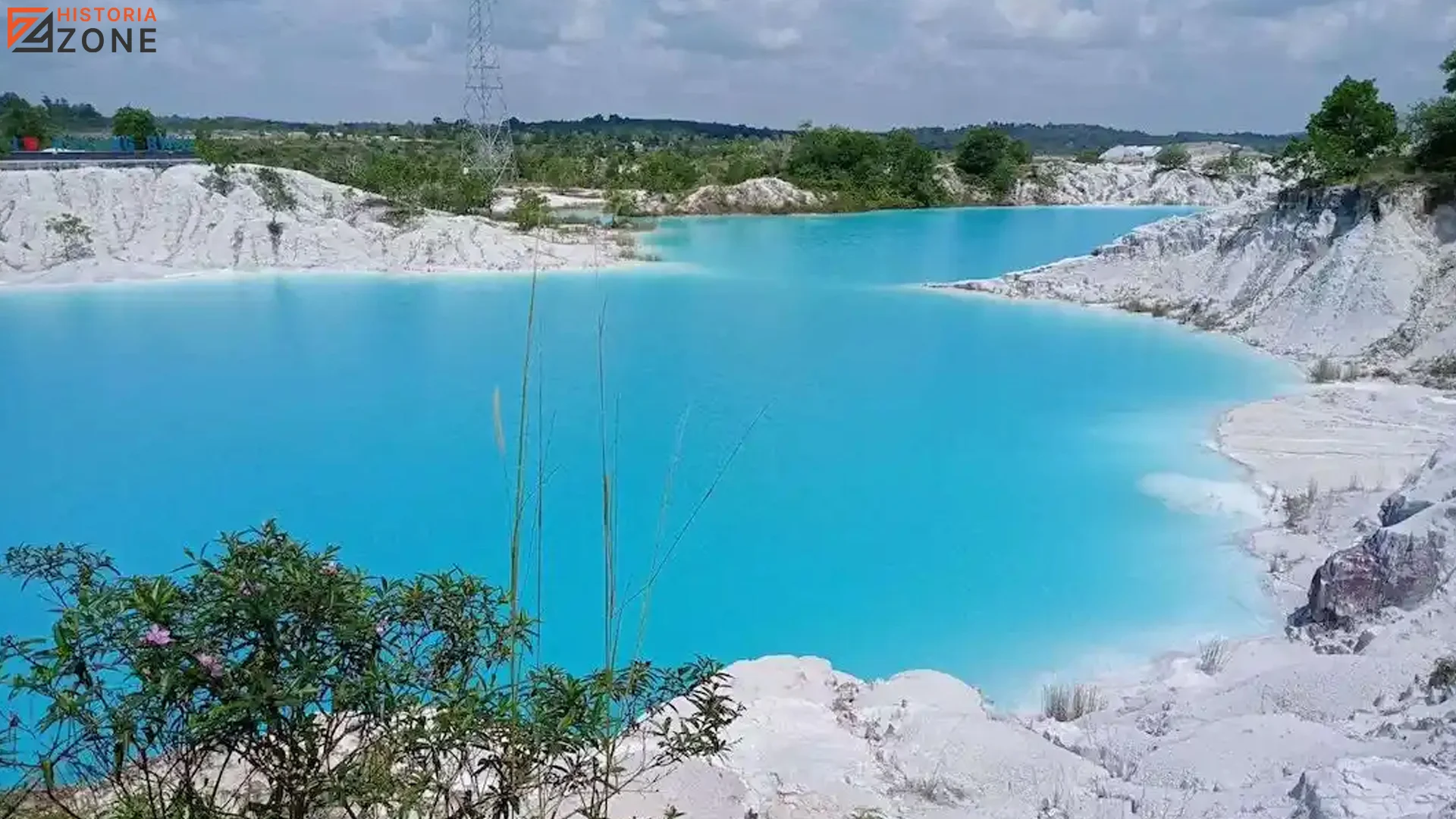 Kawah Biru Pekanbaru: 4 Fakta Sejarah yang Wajib Kamu Tahu 1 Kawah Biru Pekanbaru: 4 Fakta Sejarah yang Wajib Kamu Tahu