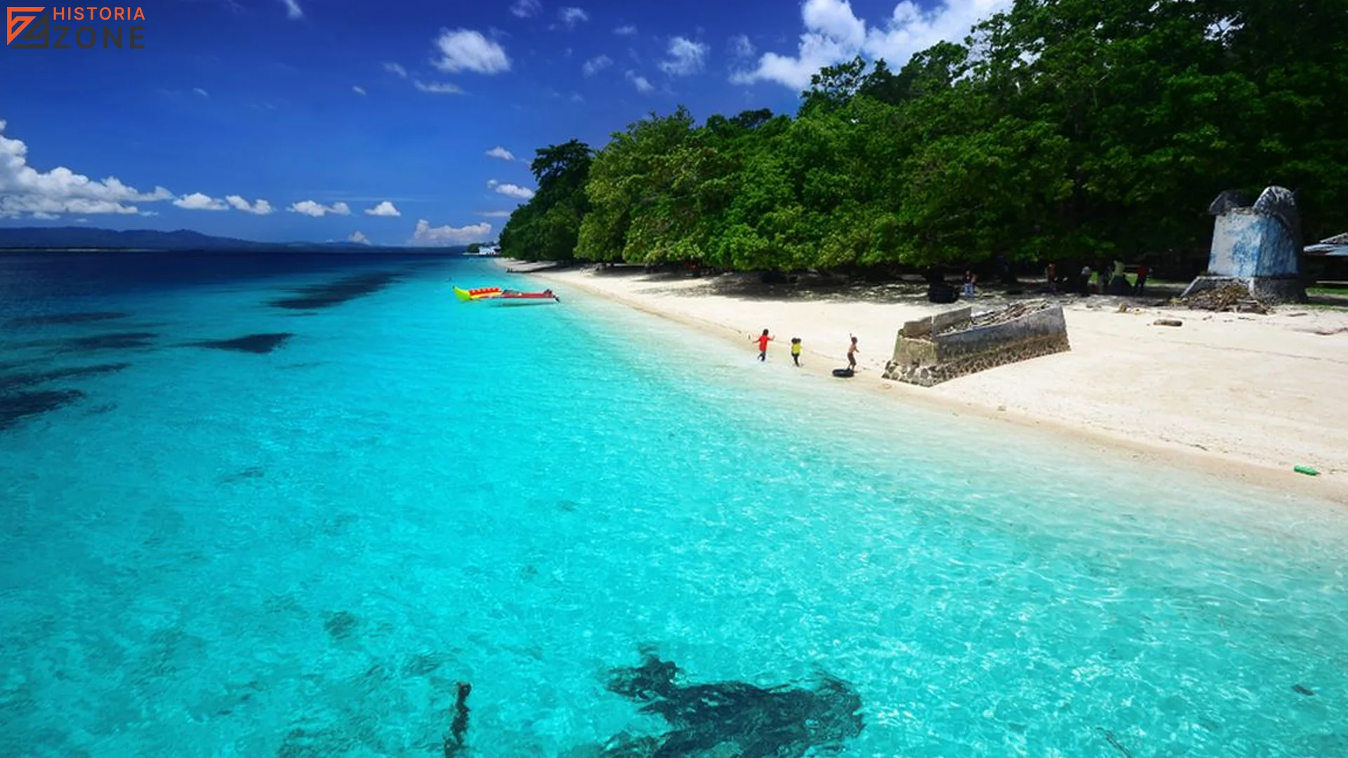 Pantai Liang dan 5 Misteri Sejarah yang Belum Terungkap 1 Pantai Liang dan 5 Misteri Sejarah yang Belum Terungkap