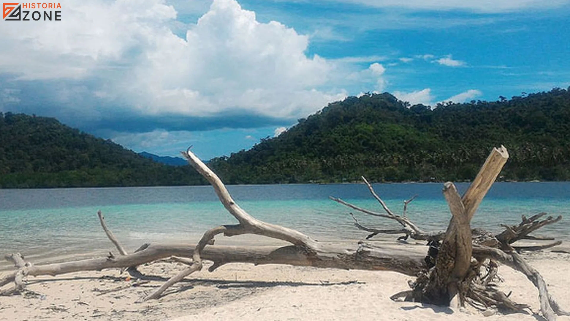 Pulau Kelagian Lunik dan 4 Kisah Sejarah yang Terlupakan 2 Pulau Kelagian Lunik dan 4 Kisah Sejarah yang Terlupakan
