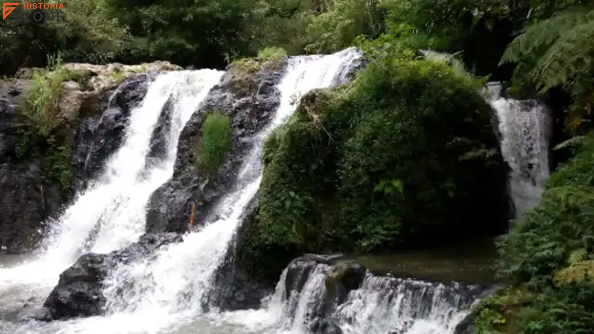 Wisata Curug Karembong 5 Hal Absurd Yang Bisa Kamu Temukan