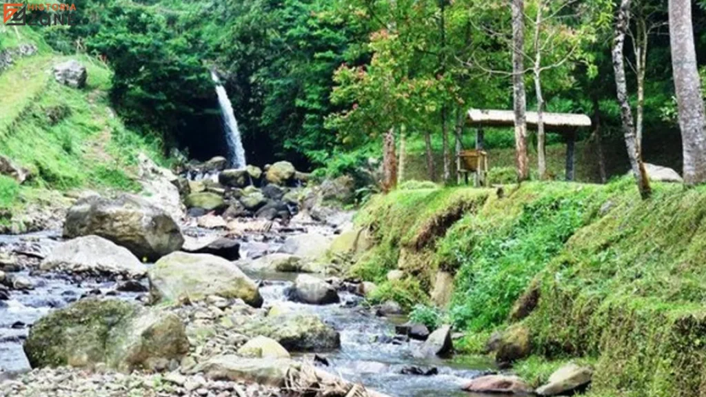 Wisata Curug Karembong 5 Hal Absurd Yang Bisa Kamu Temukan